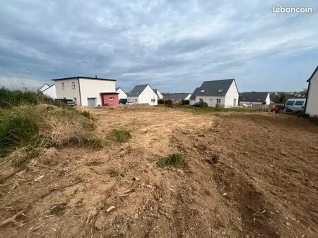 terrain 654 m² saint martin des champs