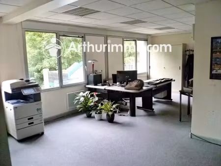 location locaux professionnels 3 pièces 76 m² à lissieu (69380)  1 000 €