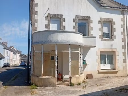 ? maison de ville à rafraîchir – bannalec – 3 chambres + possibilité 4ème / bureau – 135 0
