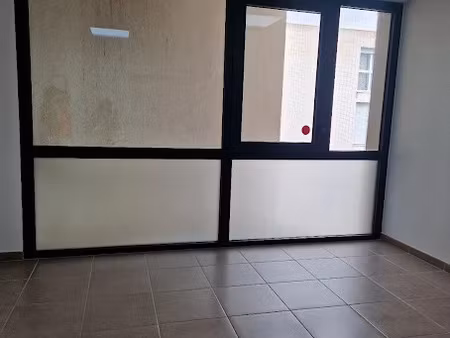 location locaux professionnels 1 pièce 20 m² à beziers (34500)  590 €