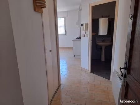 particulier vend appartement type 2