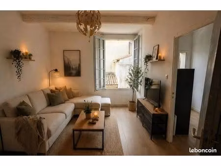 appartement à potentiel au cœur d’aigues mortes
