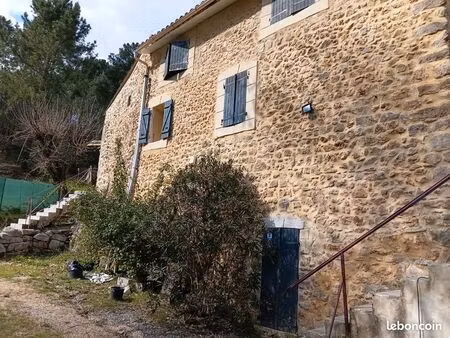 maison en pierre
