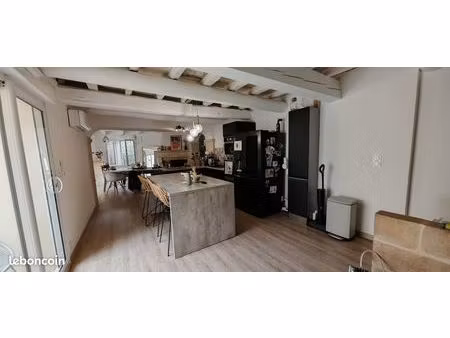 maison rénovée 150m2 centre rodilhan