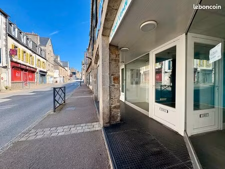 location local commercial 60 m² - centre ville