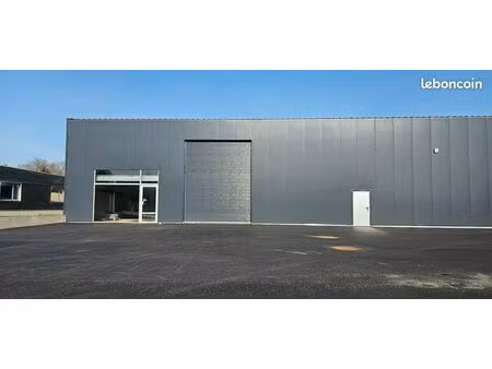 entrepôt 645 m² saint evarzec