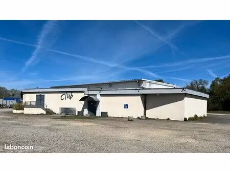 murs commerciaux 600 m² morlaix
