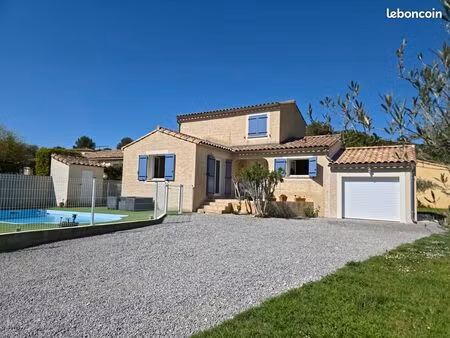 villa 4 pièces 96 m²
