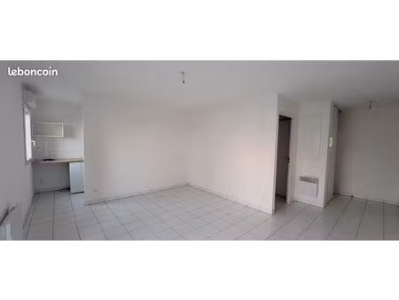 t2 de 45m² avec parking
