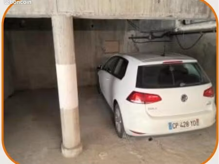 parking/box couvert