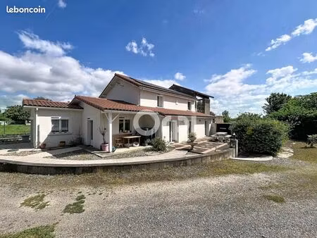 maison 7 pièces 178 m²