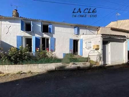 vente maison à damvix (85420) : à vendre / 74m² damvix