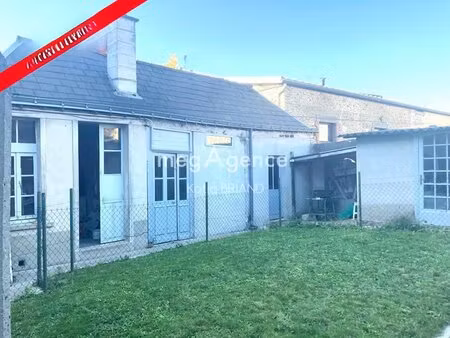 en vente corps de ferme 35 m² – 73 000 € |laval