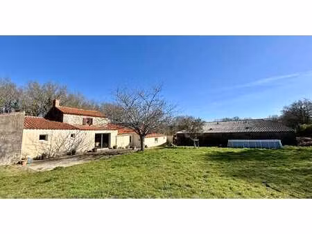 vente maison à sainte-flaive-des-loups (85150) : à vendre / 141m² sainte-flaive-des-loups