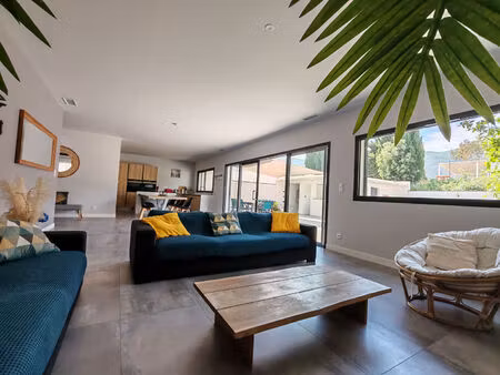 a vendre à villelongue dels monts  villa contemporaine d'architecte de 198 m²  7 pièces. p