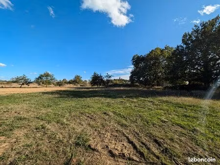 terrain 1090 m² fronton