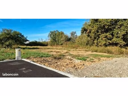 terrain 627 m² levignac