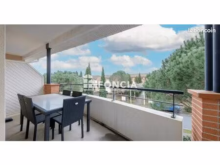 eaunes t3 2eme et dernier etage balcon et 2 places de parking