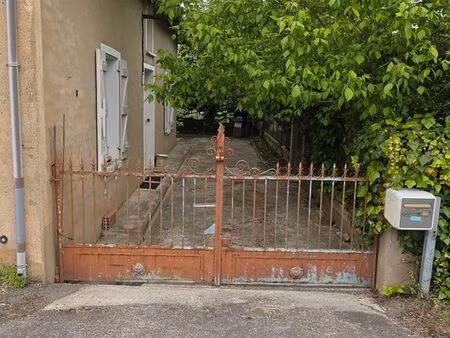 maison à vendre. avec jardin