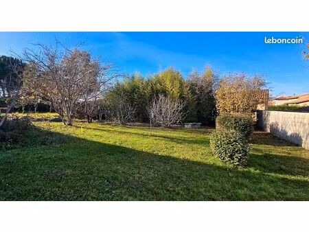 terrain 1 000 m² gratentour