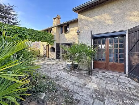 maison 8 pièces 165 m²
