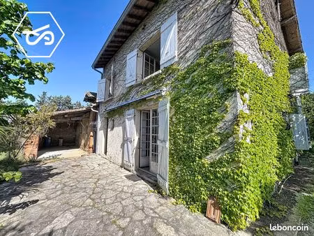 propriété 4 pièces 165 m²