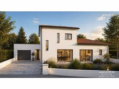 maison à étage avec suite parentale  dressing et garage sur terrain de 796 m² proche école