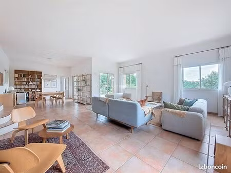 villa 6 pièces 199 m²