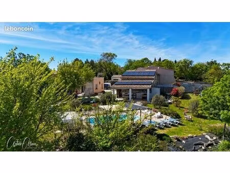 longère 13 pièces 304 m²