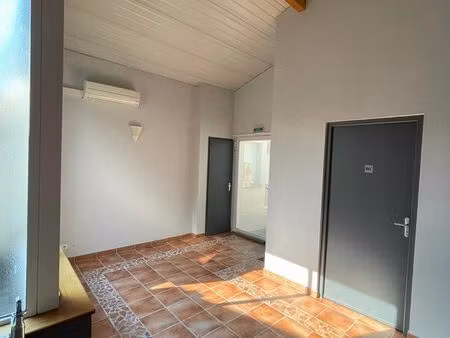 local professionnel de 77 m2 bruguieres centre