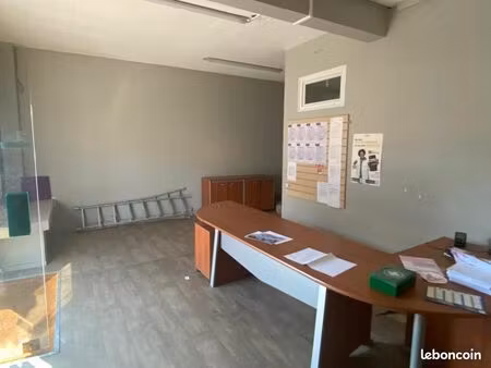 local commercial 90 m²