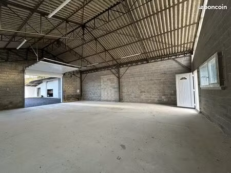 local 105 m² castelnau-d'estrétefonds