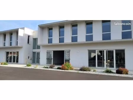 local professionnel neuf 94 m² – portet (31120) | vitrine & parking