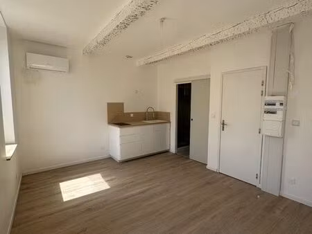 studio climatisé place du village tout neuf
