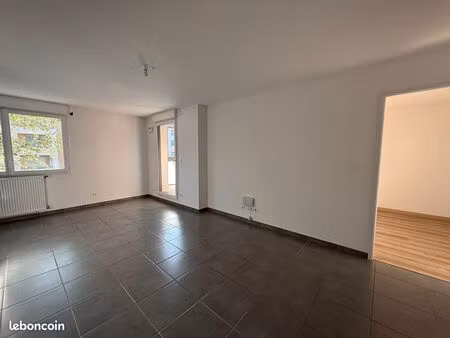 appartement 2 pièces 513 m²