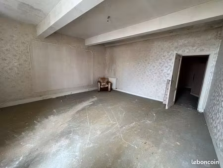 immeuble 240 m² cadillac sur garonne