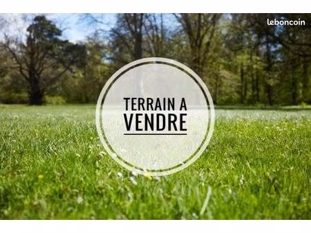 terrain 500 m² labarde