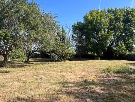terrain plat constructible au calme