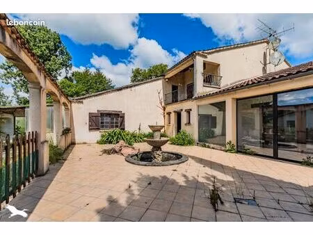 maison 7 pièces 200 m²