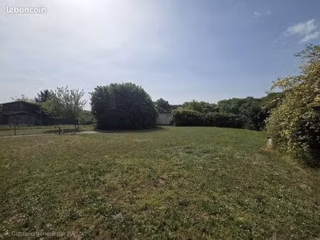 terrain 700 m² libourne