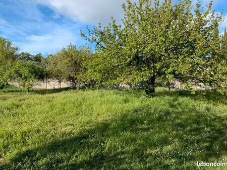 terrain 745 m² carignan de bordeaux