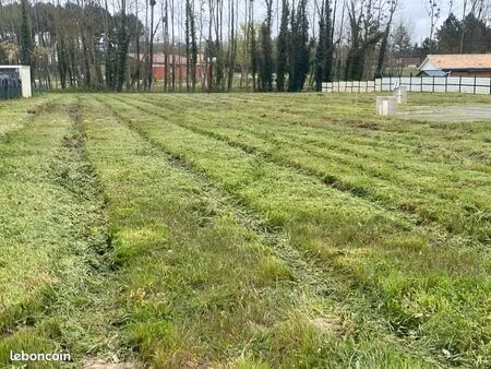 terrain à bâtir lanas 740 m²