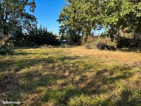 terrain 1 790 m² loupes