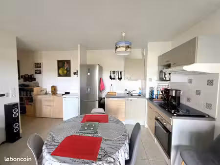 appartement 3 pièces 63 m²
