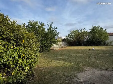 terrain 900 m² saint medard en jalles
