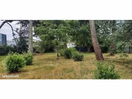 terrain 1 100 m² eysines