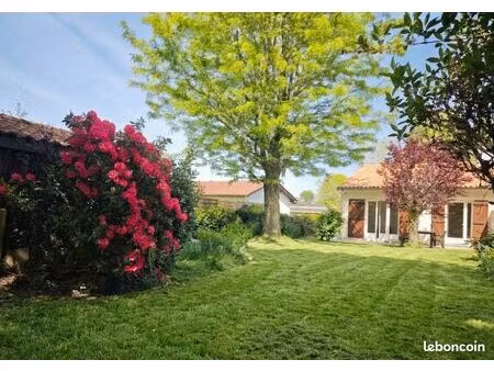 saint-jean-d’illac 98m² : maison de plain-pied rénovée avec dépendance aménagée