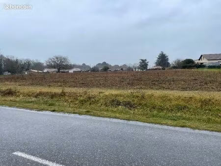 terrain 1 700 m² blanquefort
