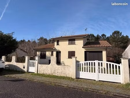 maison 5 pièces de 104 m² à marcheprime (33800)
