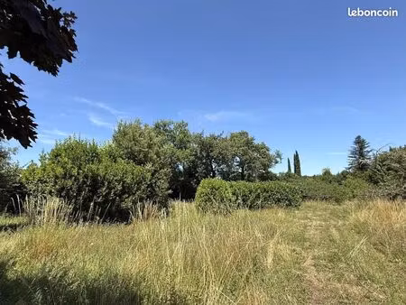 terrain 1 790 m² latresne
